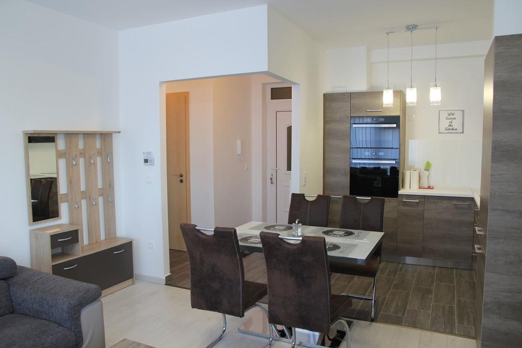 Urban Apartman Apartment Miskolc Bagian luar foto
