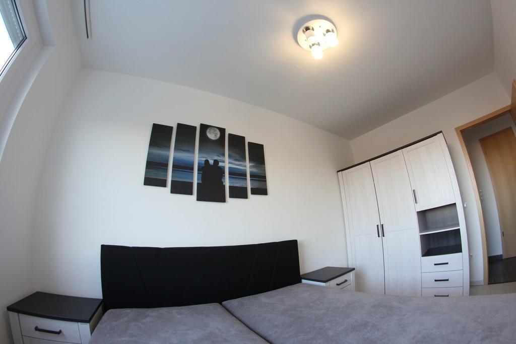 Urban Apartman Apartment Miskolc Bagian luar foto